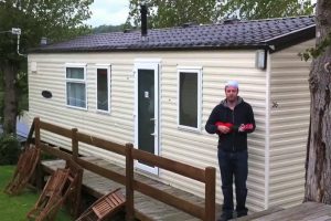 Phil Ball (aka. Sillyplucker) serenades his static caravan
