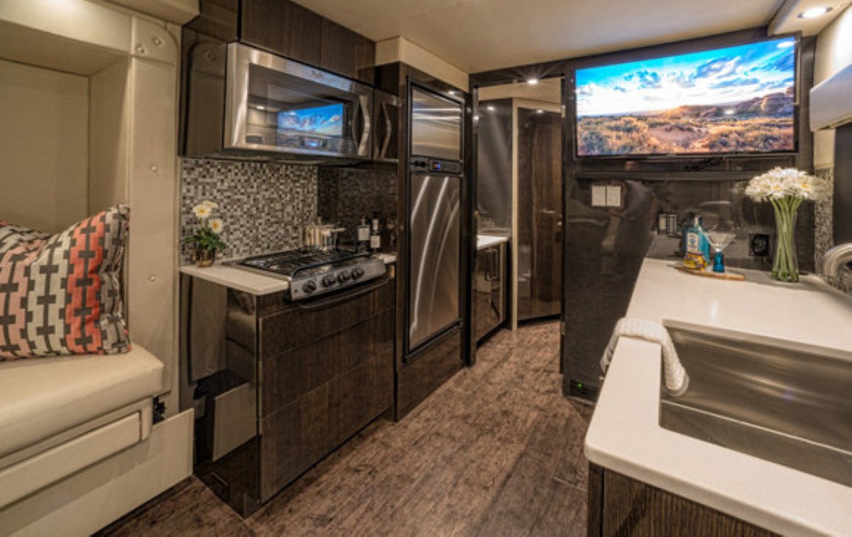 Travel in style in the new CR-1 from Global Caravan Technologies