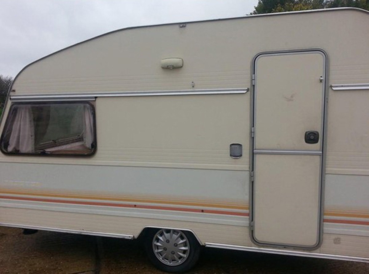 Can you help locate this 1970s Avondale Perle Orestes caravan?