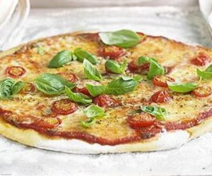 With recipes like the one for this Pizza Margherita there will be no need to fret over dinner on holiday