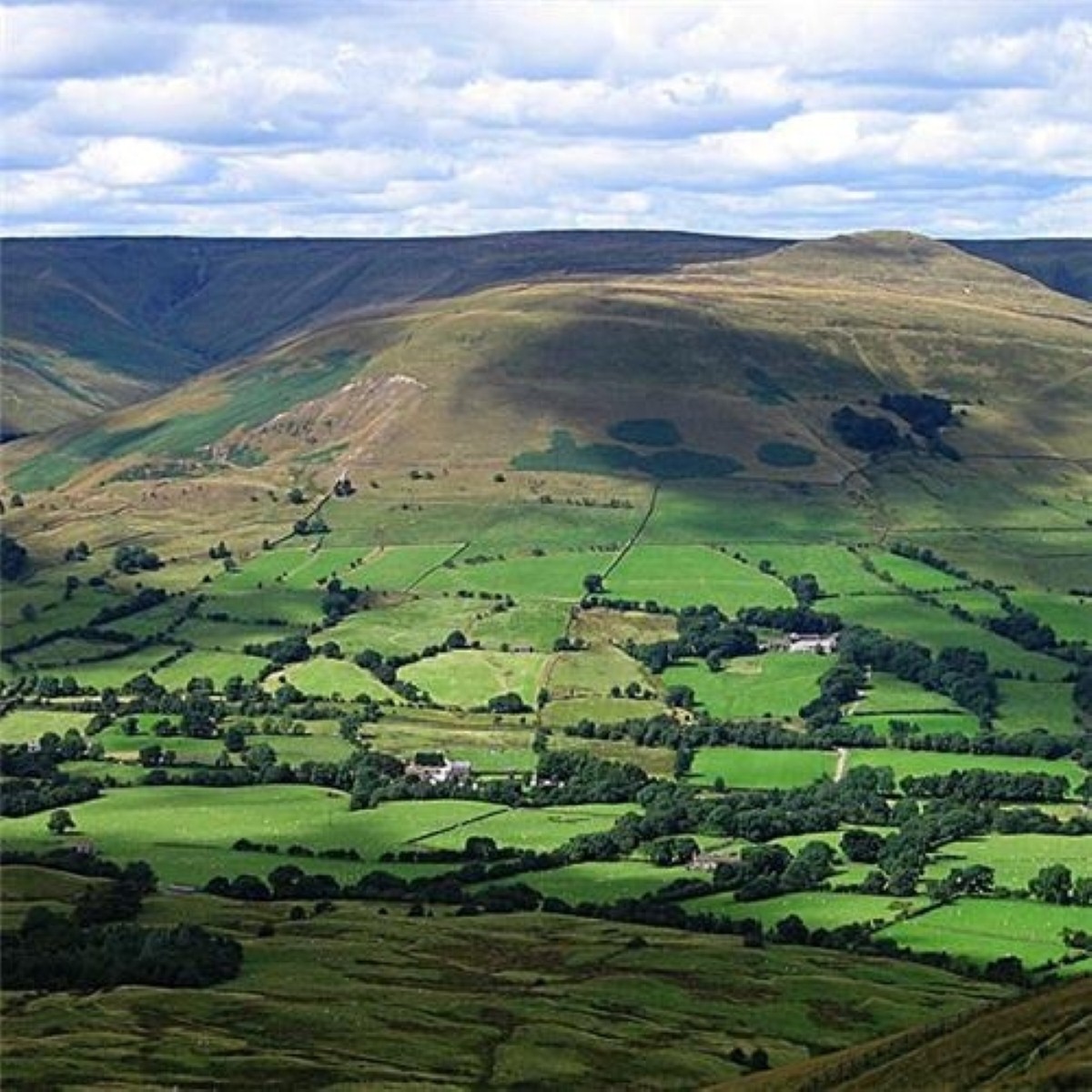 36 million tourists visit the Peak District area each year