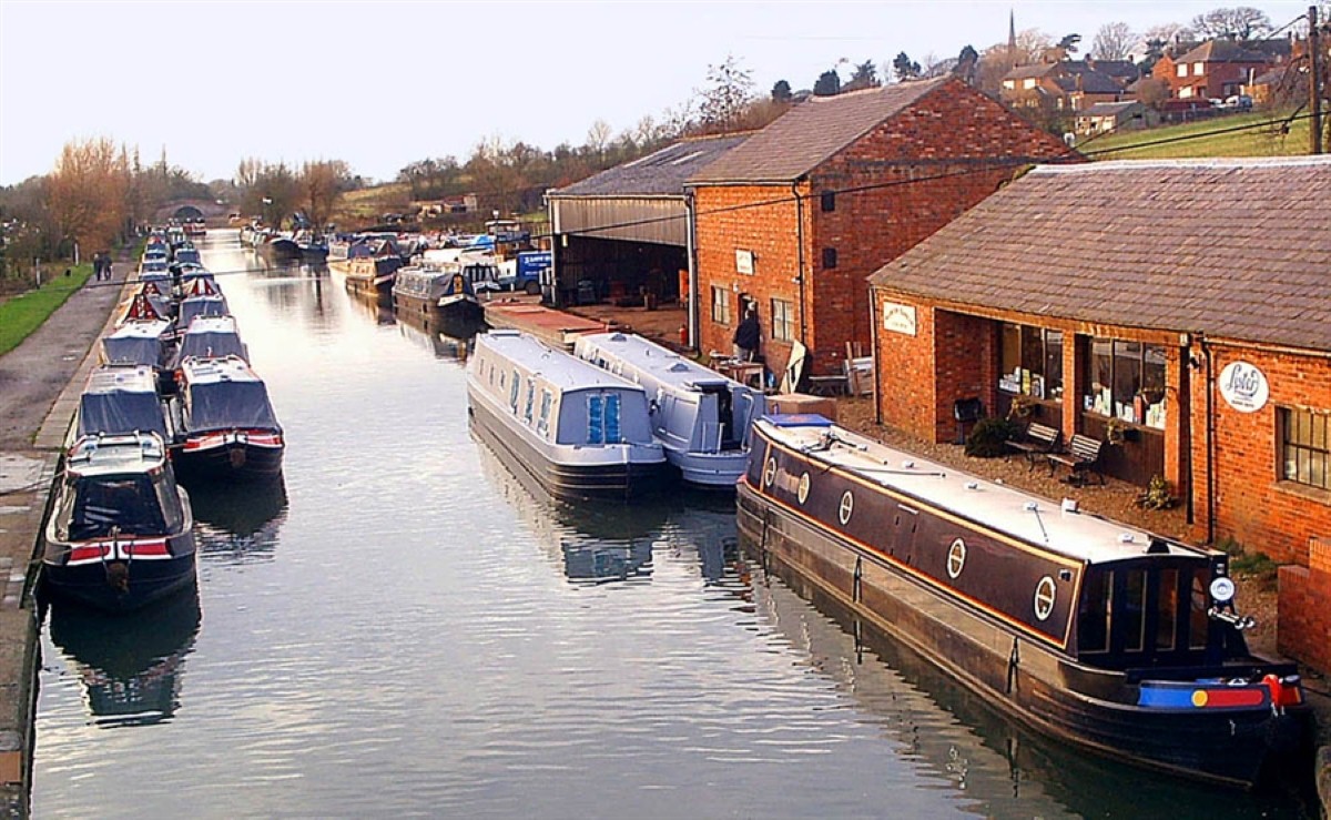 The Grand Union Canal passes through the county of Northamptonshire at Braunston