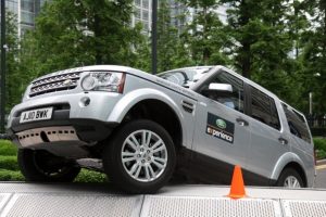 Land Rover Discovery 4 named Best Towcar 2010