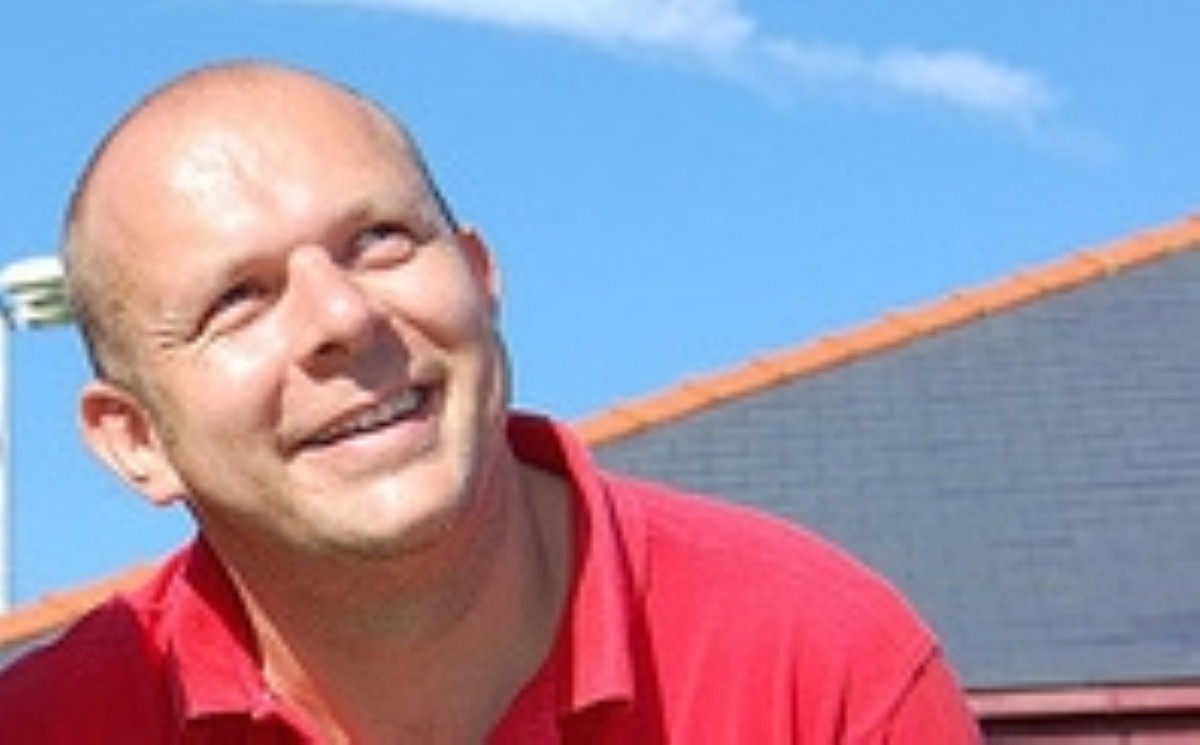 Impressionist Paul Burling has worked at Parkdean resorts for over a decade