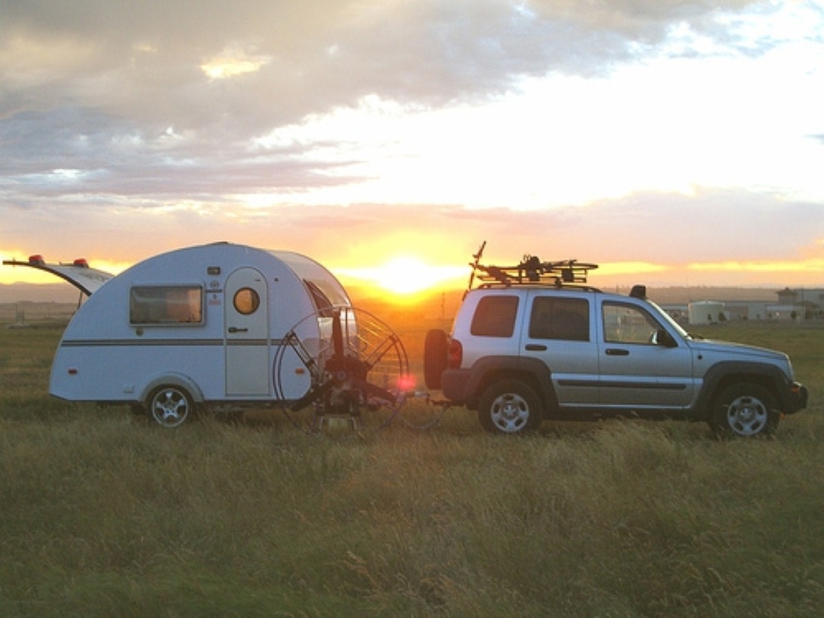 Drive off into the sunset with a lightweight T@b caravan