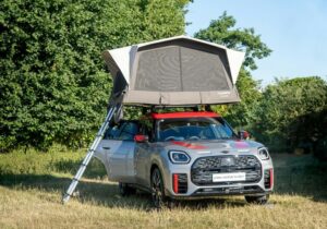Rooftop tent on Mini Ciooper